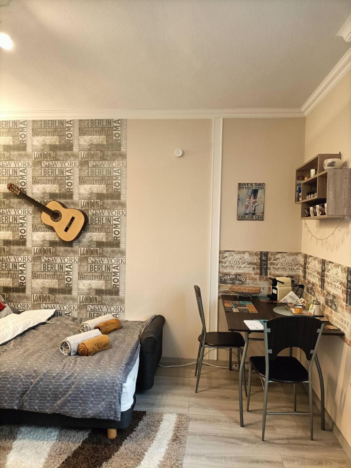 Hiroes Home Kecskemét Kültér fotó